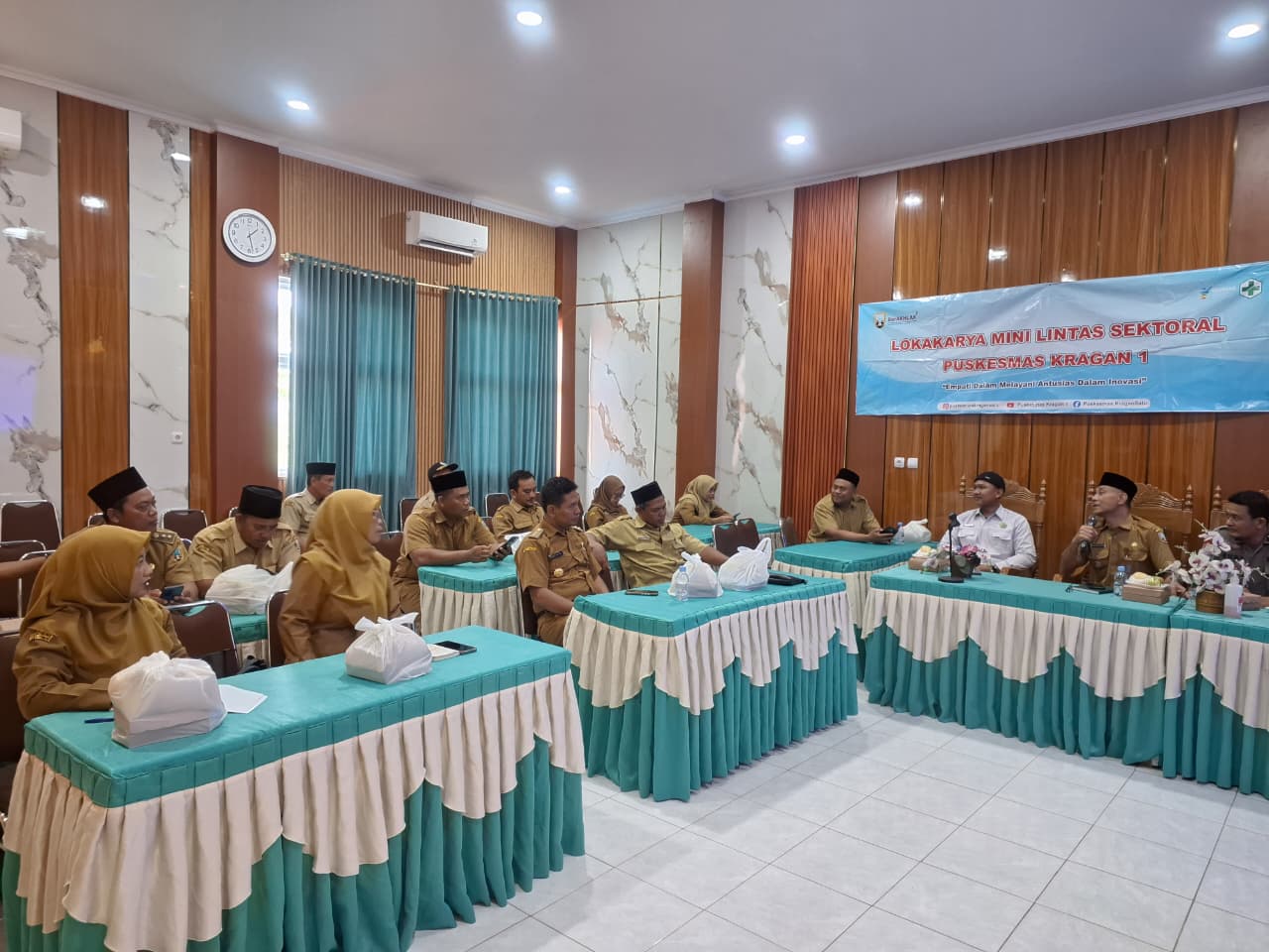 Camat Kragan Launching poli fisioterapi di Puskesmas Kragan 1